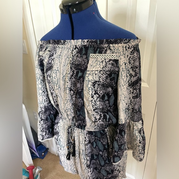 Romper - Picture 3 of 7